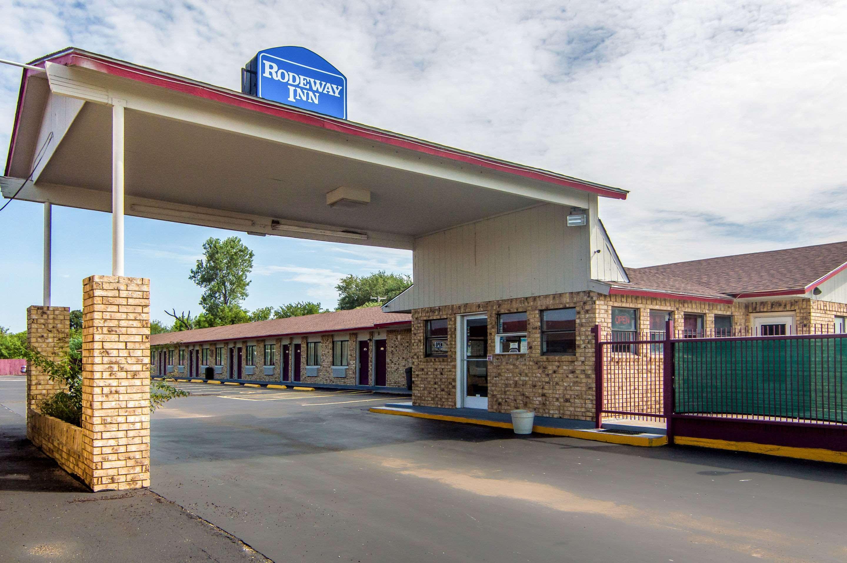 Rodeway Inn Ranger Exterior photo